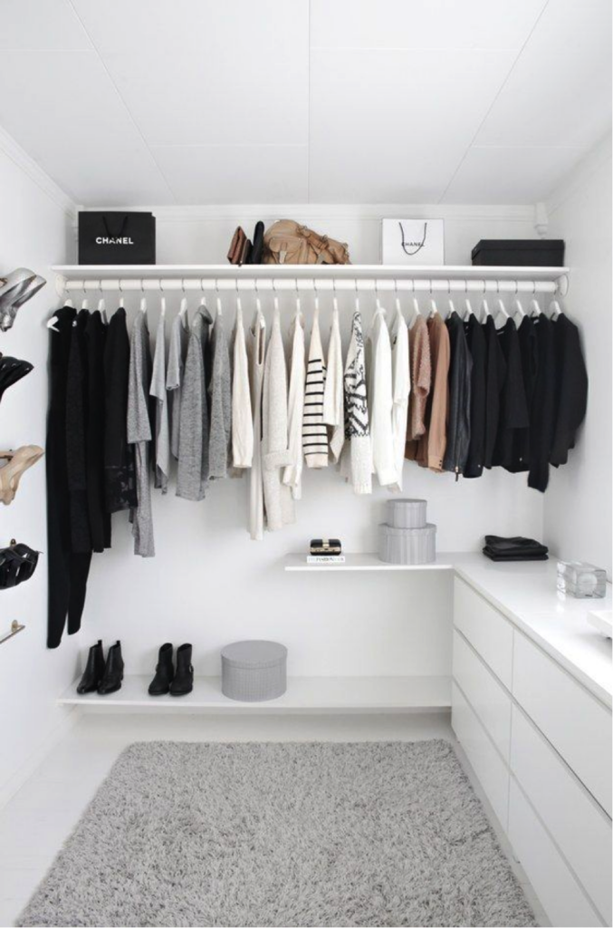 how to declutter your closet